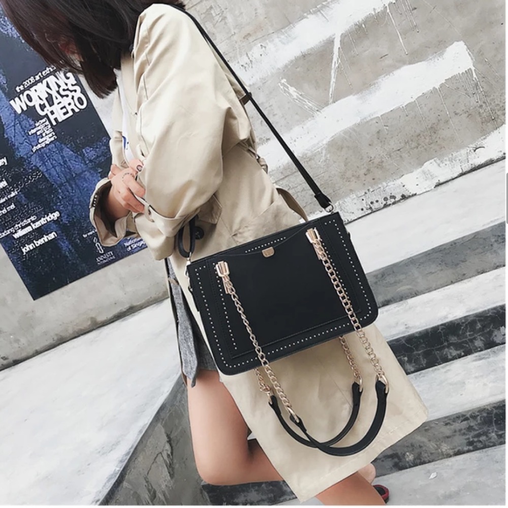 🆕JULIA Rivet Chain Shoulder Bag